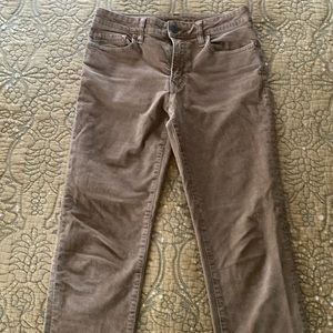 Mens’ American Eagle flex corduroy pants size 28x34 in EXCELLENT condition!!